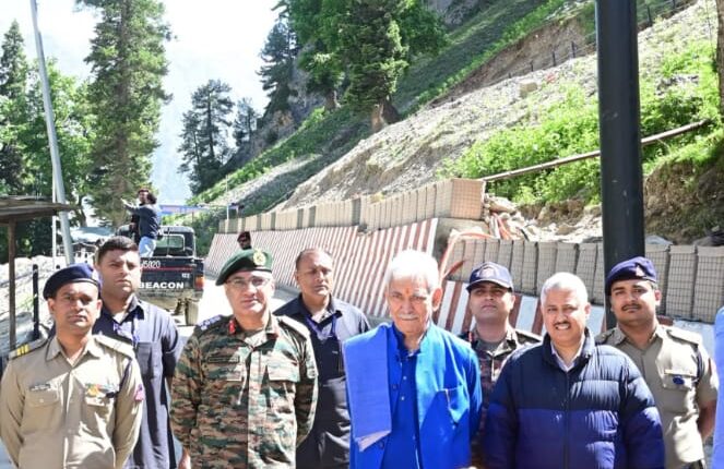 LG Manoj Sinha Inspects Yatri Niwas, Reviews Amarnath Yatra Preparations at Baltal