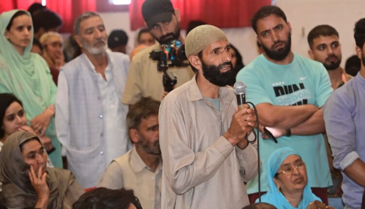 Lieutenant Governor met Families of Common Kashmiris who were brutally killed by Pakistan-backed terrorists since 1990s