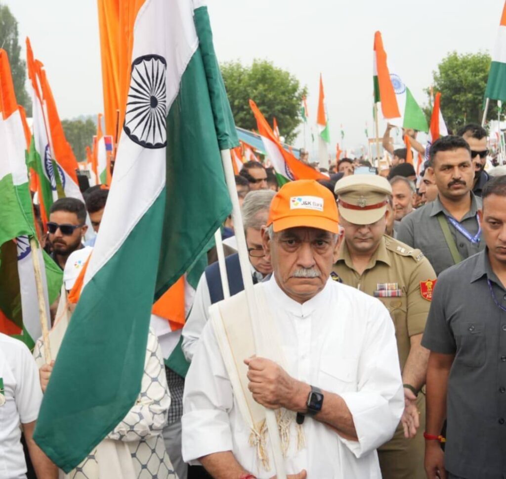 Waves of Saffron, White and Green