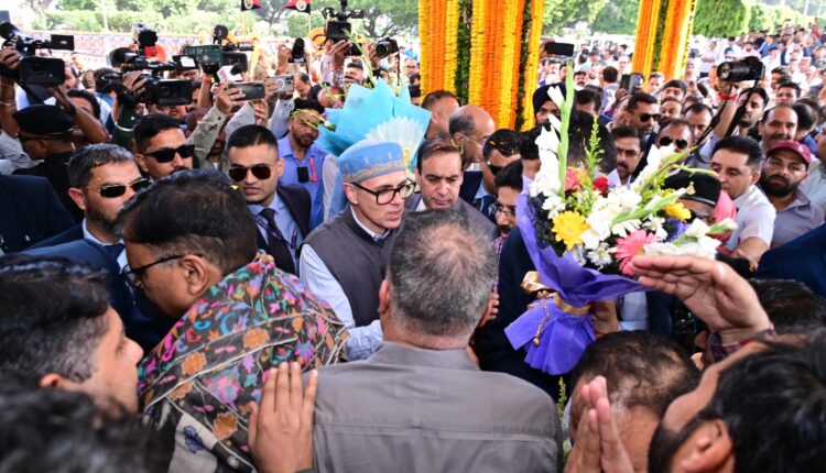 Jammu Welcomes CM Omar Abdullah as Darbar Move Begins